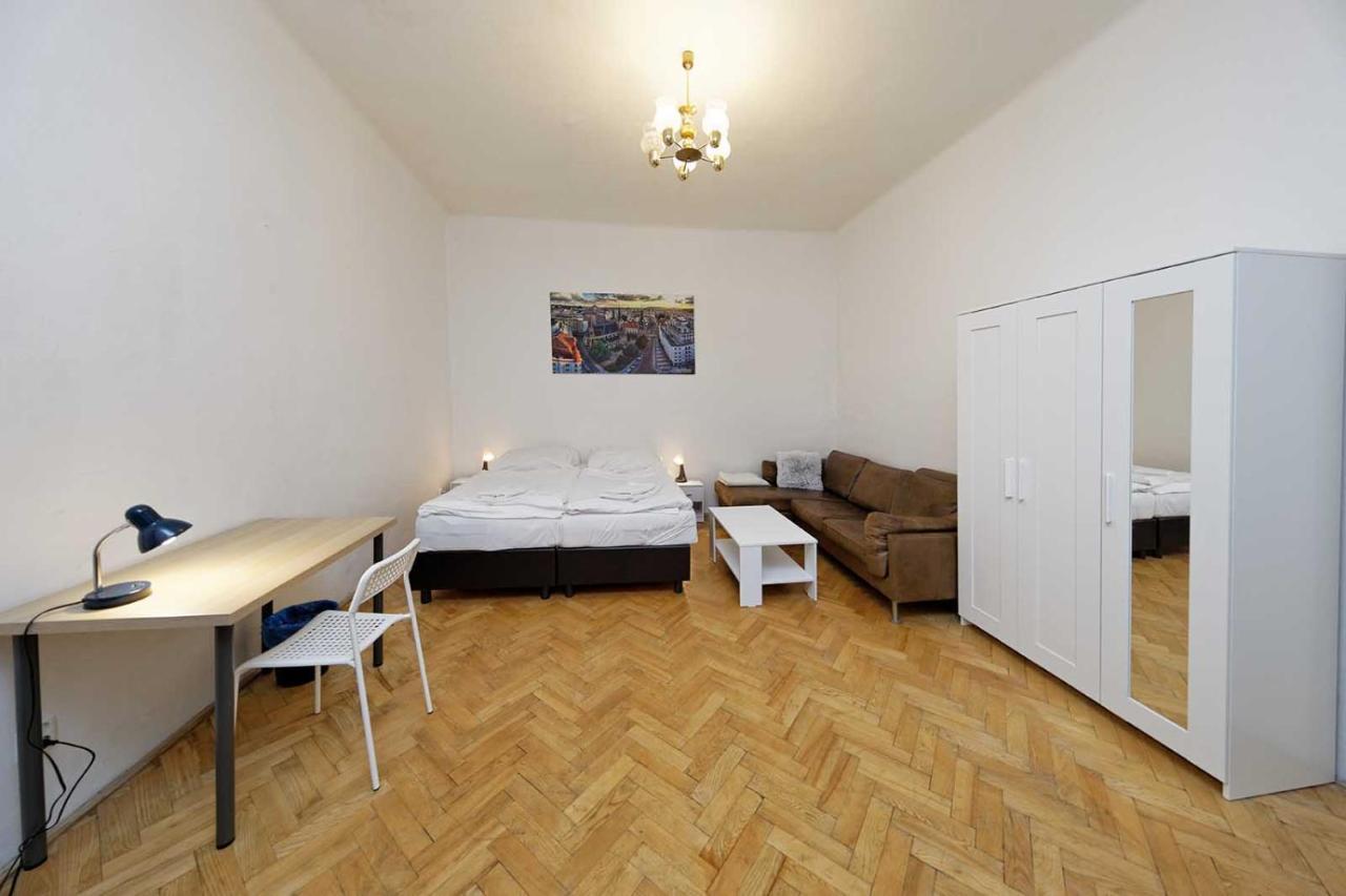 Peter'S Tower Apartments 프라하 외부 사진