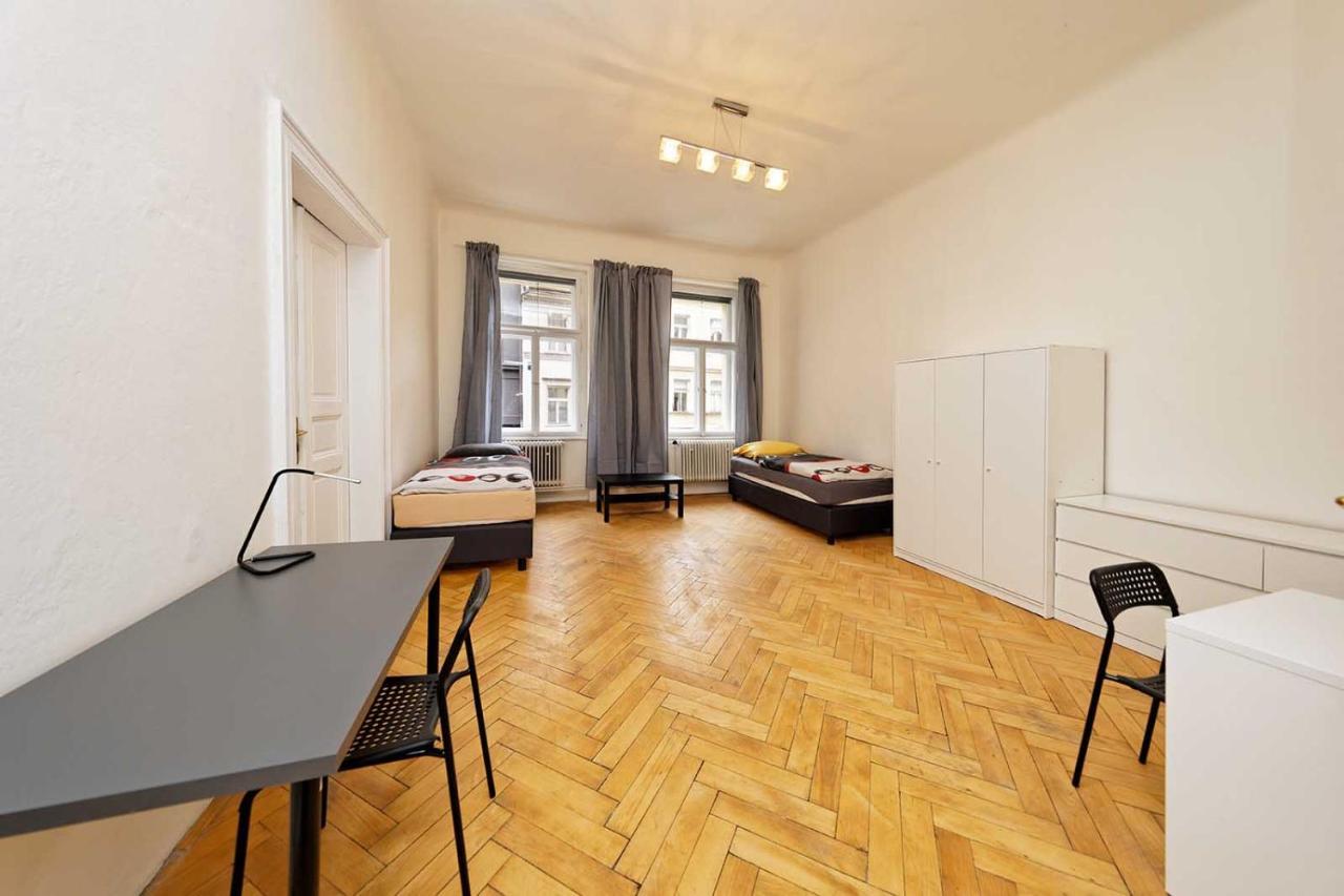 Peter'S Tower Apartments 프라하 외부 사진
