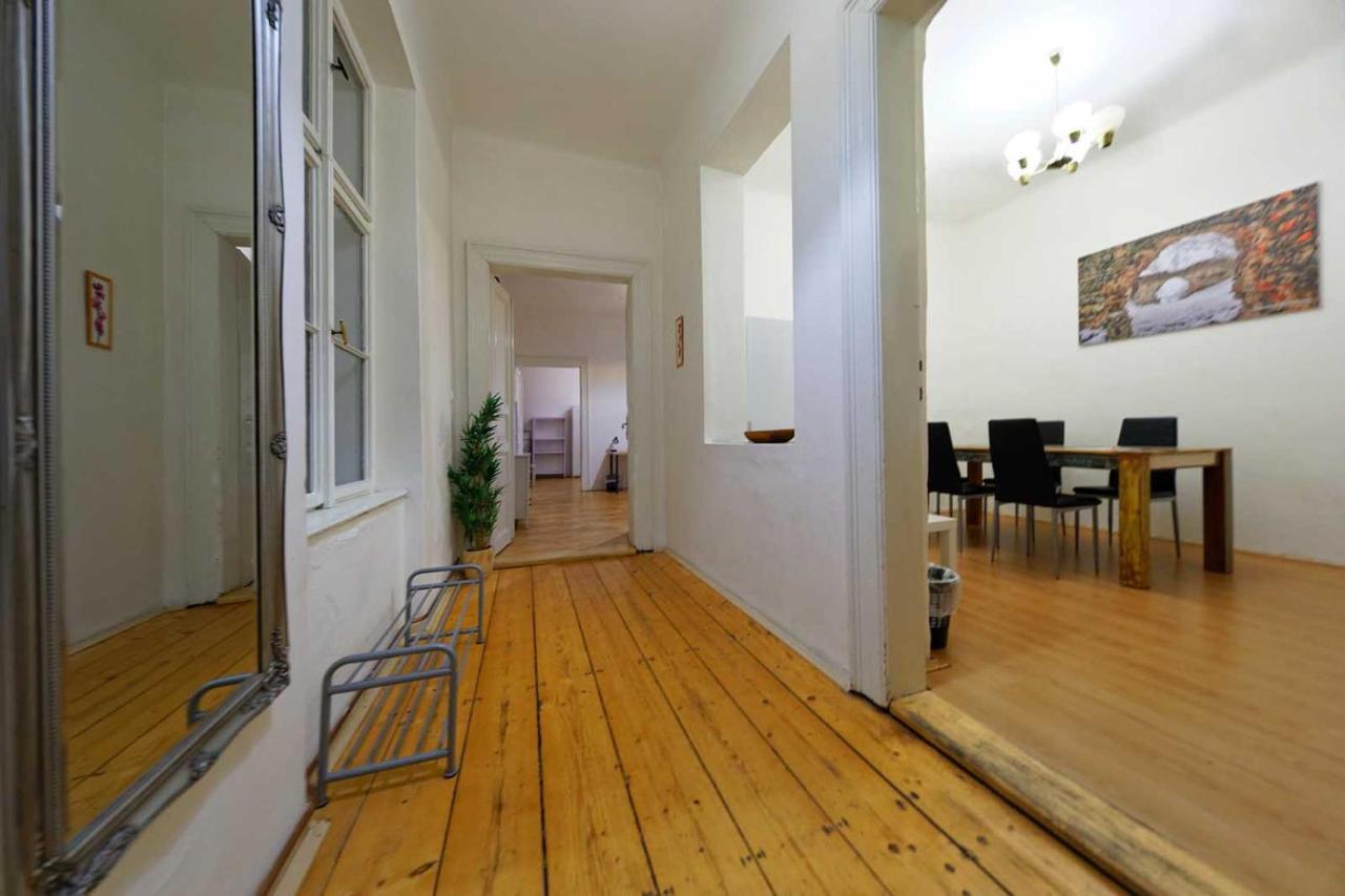 Peter'S Tower Apartments 프라하 외부 사진