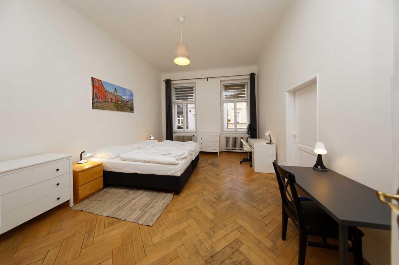 Peter'S Tower Apartments 프라하 외부 사진