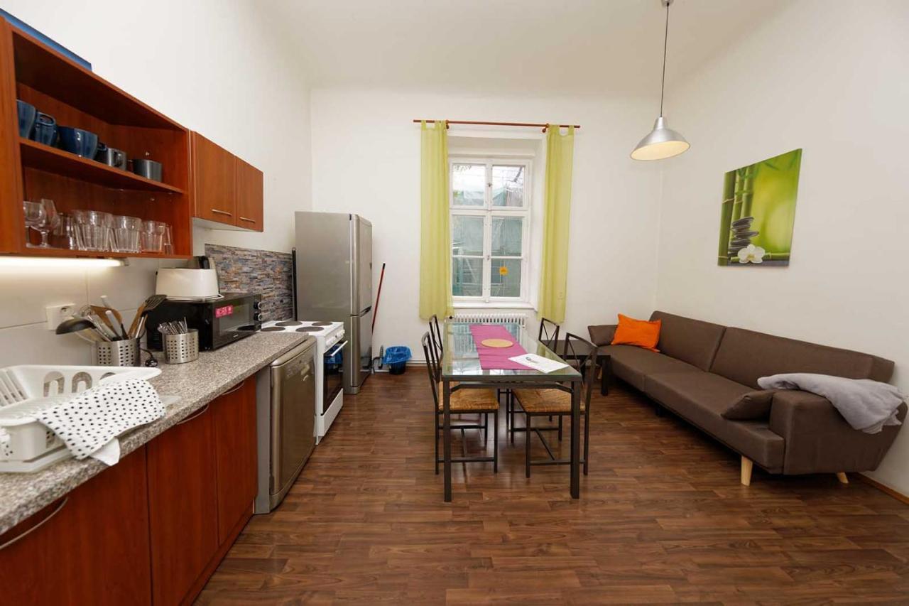 Peter'S Tower Apartments 프라하 외부 사진