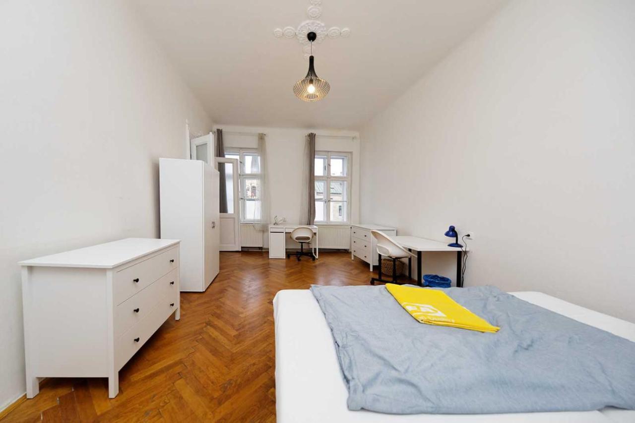Peter'S Tower Apartments 프라하 외부 사진