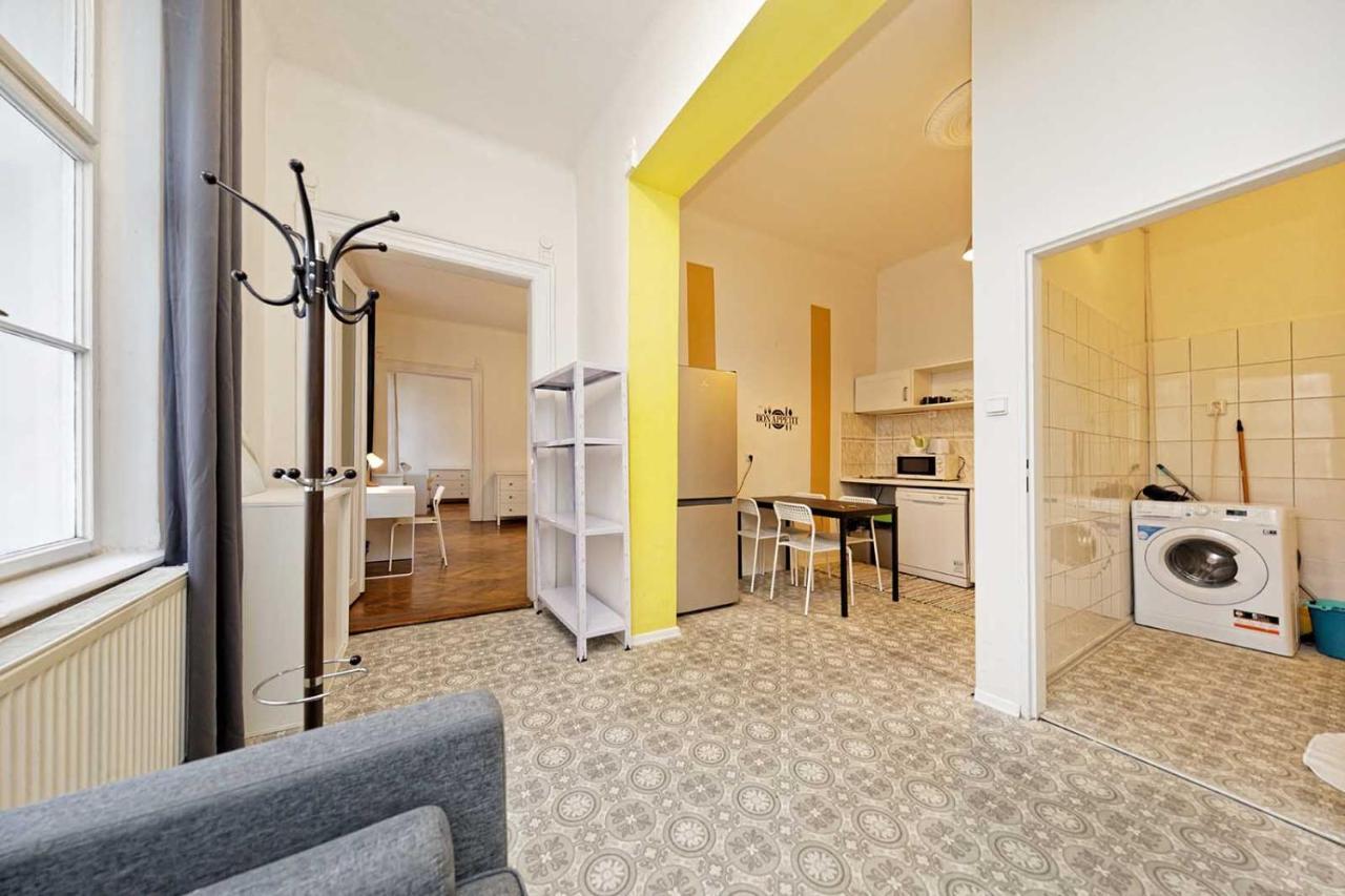 Peter'S Tower Apartments 프라하 외부 사진